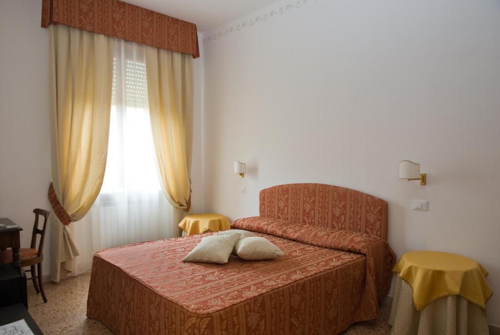 Lady Rose Bed & Breakfast Pisa Værelse billede
